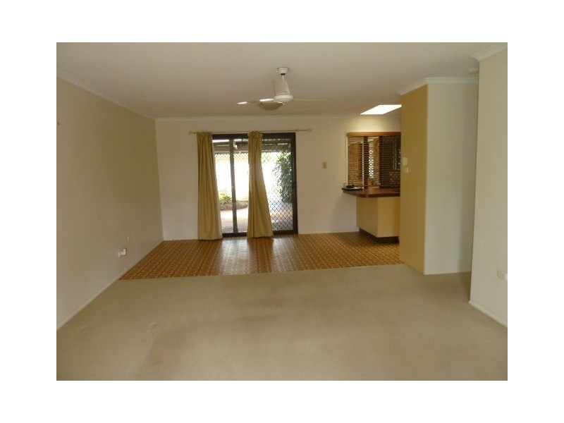 2 Sutton Street, Victoria Point QLD 4165