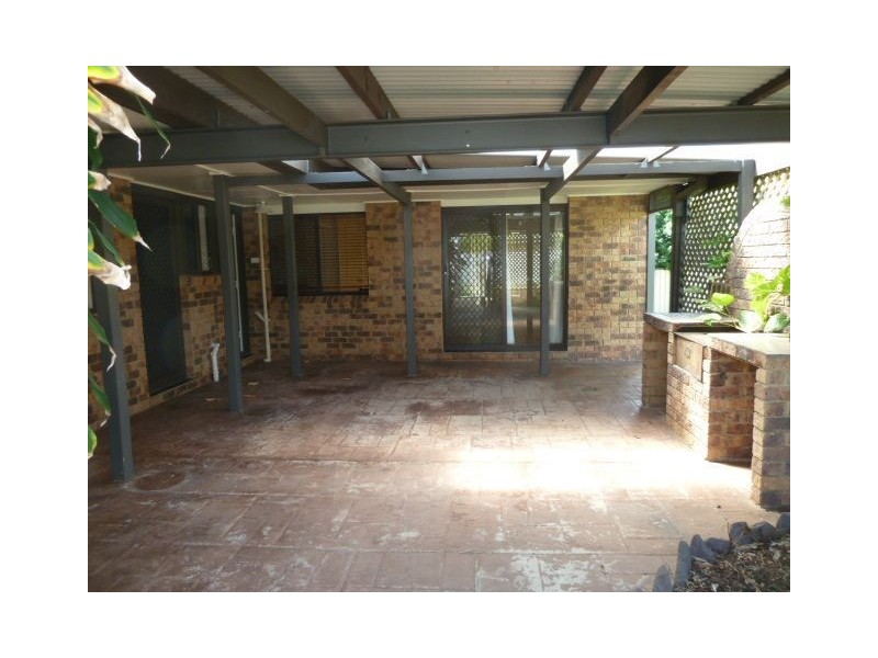 2 Sutton Street, Victoria Point QLD 4165