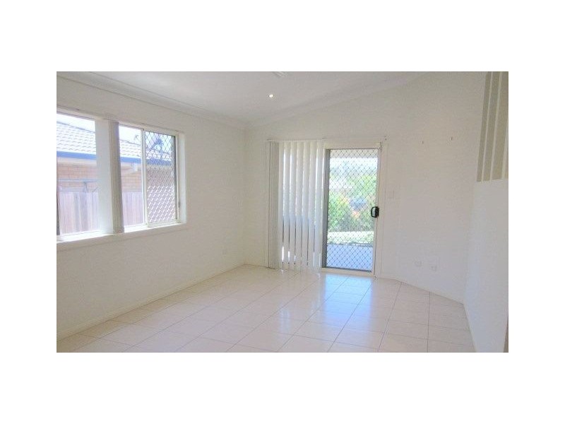 1/90 Bunker Road, Victoria Point QLD 4165