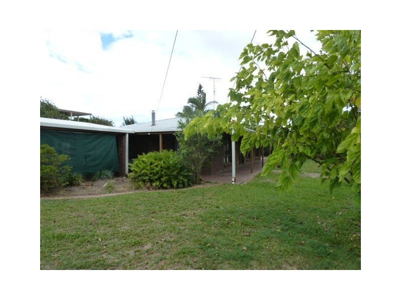 50 Strachan Rd, Victoria Point QLD 4165