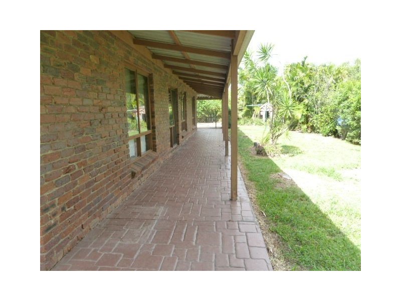 50 Strachan Rd, Victoria Point QLD 4165