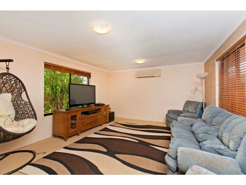 12 Garrett Place, Redland Bay QLD 4165