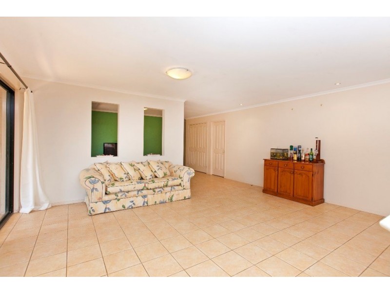 12 Garrett Place, Redland Bay QLD 4165