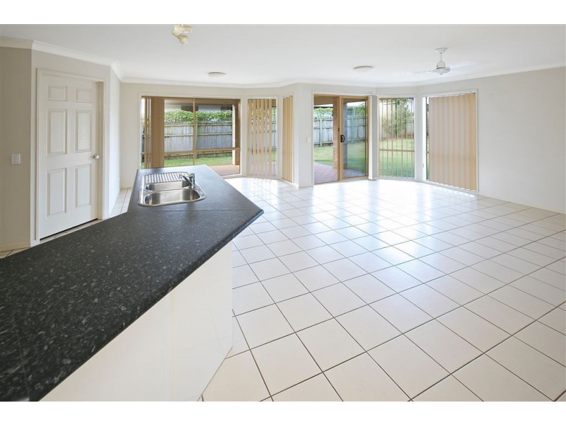 33 Baythorn Drive, Thornlands QLD 4164