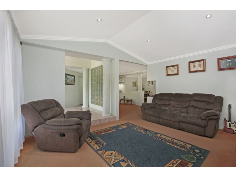 31 The Boulevard, Redland Bay QLD 4165
