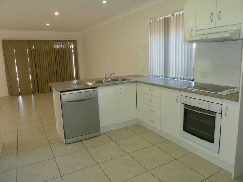 15 Tina Street, Redland Bay QLD 4165