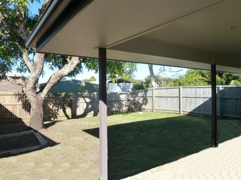 15 Tina Street, Redland Bay QLD 4165