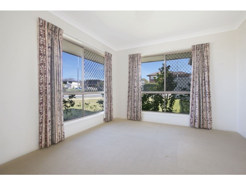 2 Keirnan Street, Redland Bay QLD 4165
