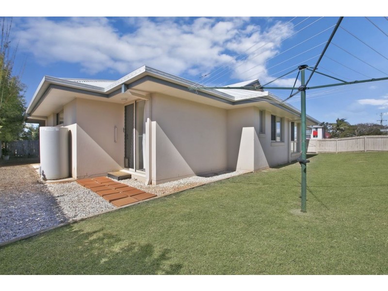 2 Keirnan Street, Redland Bay QLD 4165