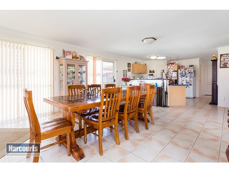 12 Torquay Road, Redland Bay QLD 4165