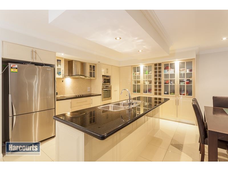 3 Resi Drive, Regents Park QLD 4118