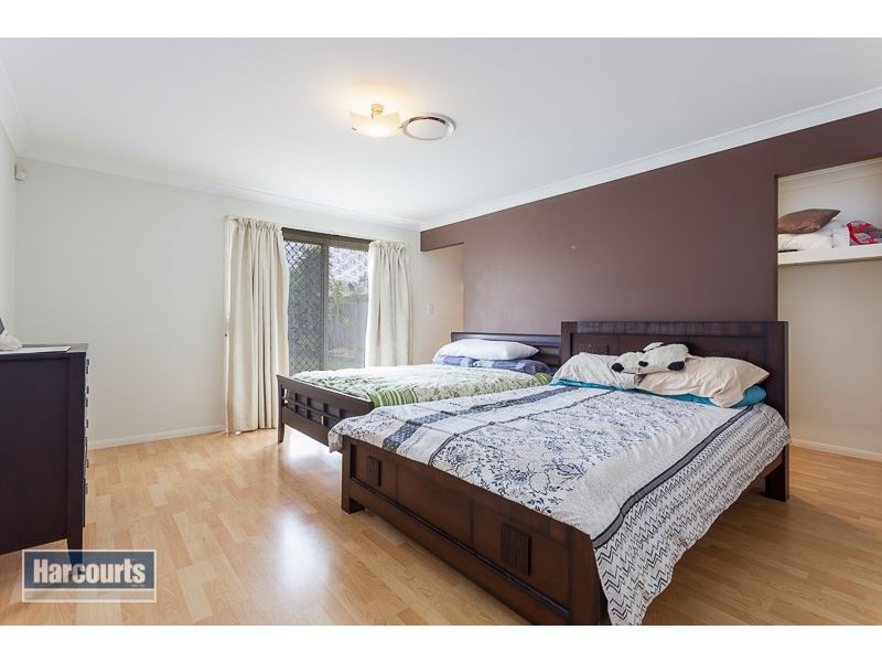 3 Resi Drive, Regents Park QLD 4118