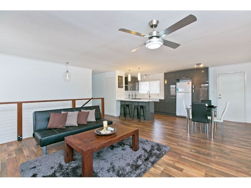 60 Muriel Street, Redland Bay QLD 4165