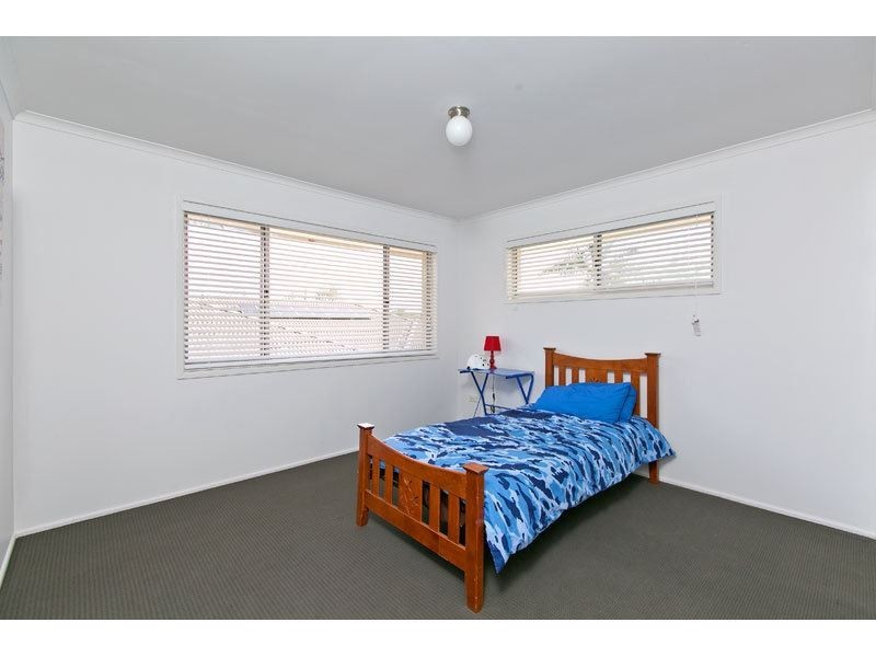 60 Muriel Street, Redland Bay QLD 4165