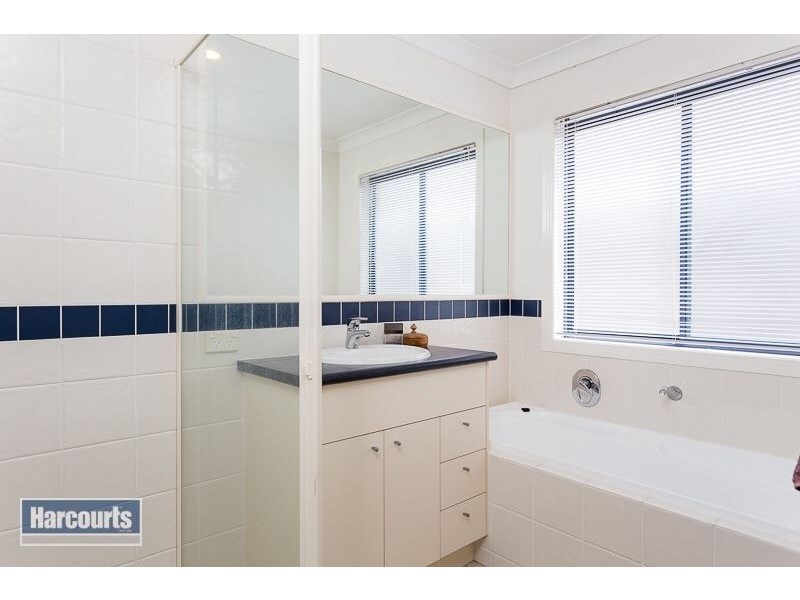 11 McConechy Drive, Victoria Point QLD 4165