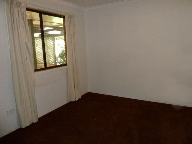 1/2 Sutton Street, Victoria Point QLD 4165