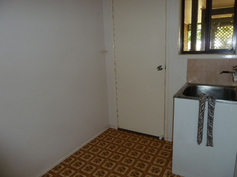 1/2 Sutton Street, Victoria Point QLD 4165