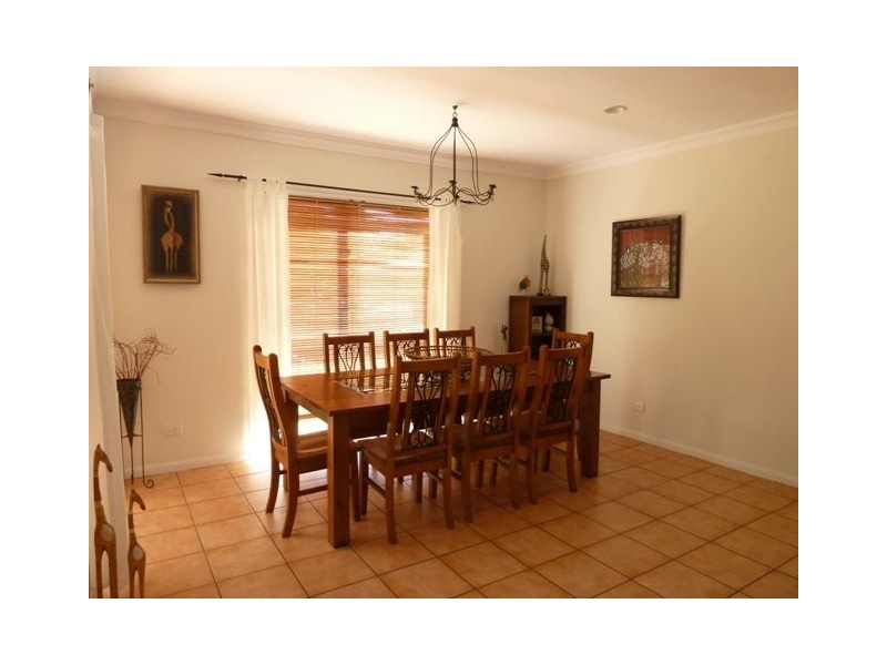 5 Carolena Street, Cleveland QLD 4163