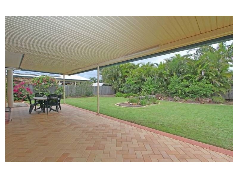 3 Palmerston Place, Victoria Point QLD 4165