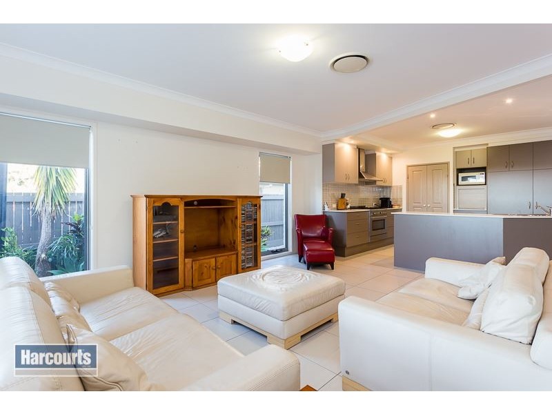 3 Kelby Close, Redland Bay QLD 4165
