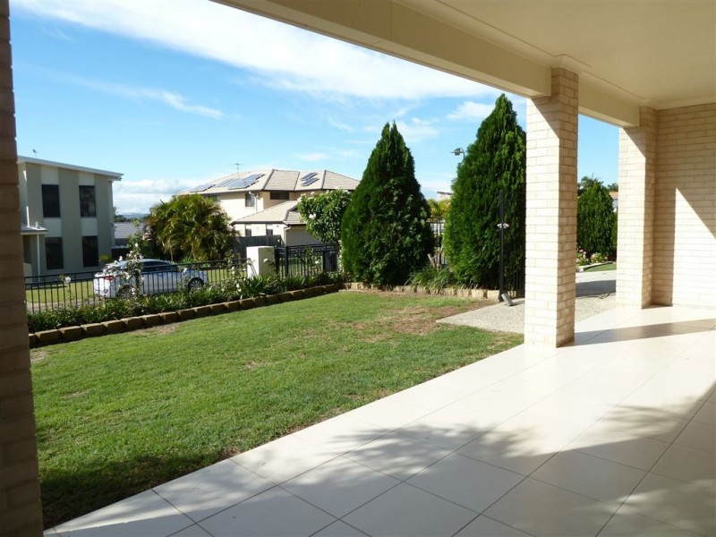 56 Spinnaker Cct, Redland Bay QLD 4165
