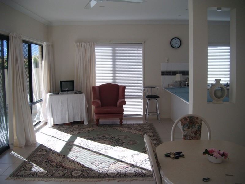 56 Spinnaker Cct, Redland Bay QLD 4165