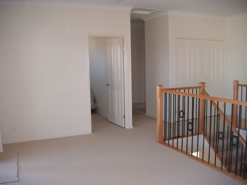 56 Spinnaker Cct, Redland Bay QLD 4165