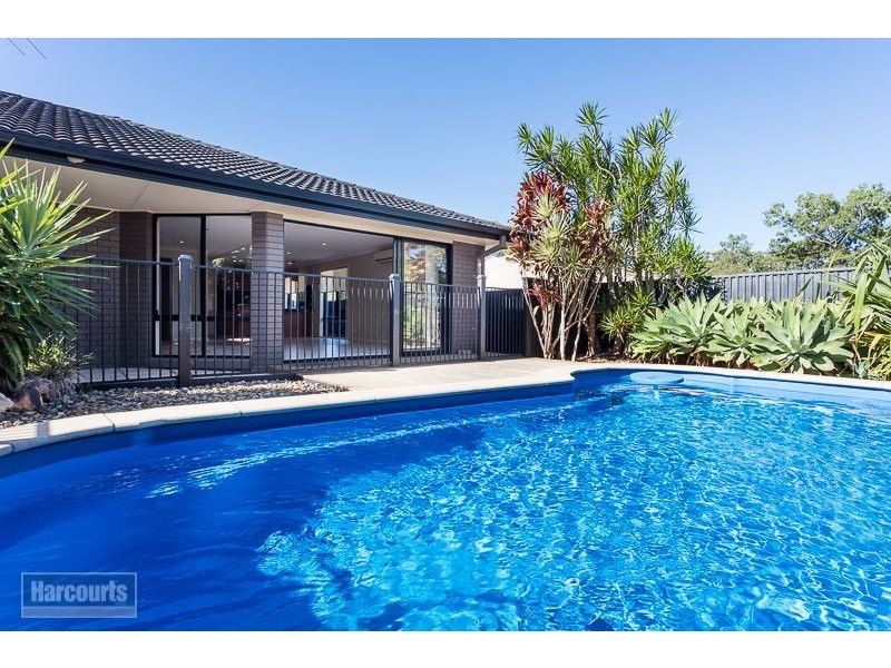4 Foote Street, Redland Bay QLD 4165
