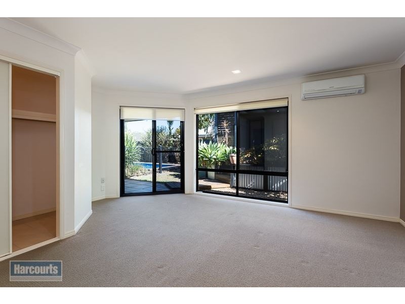 4 Foote Street, Redland Bay QLD 4165