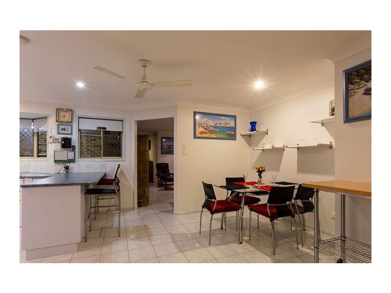 12 Montrose Place, Redland Bay QLD 4165
