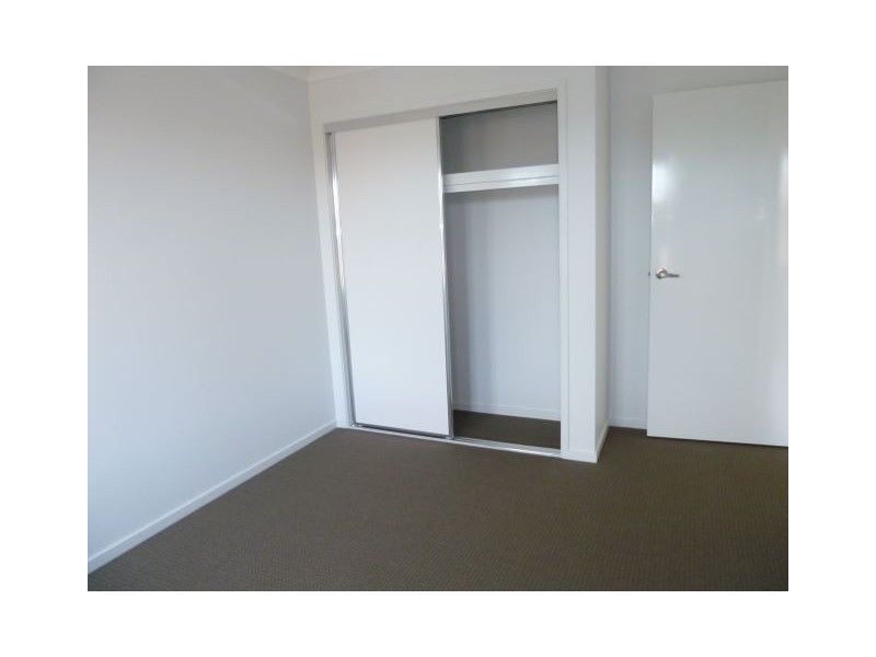 18 Maree Place, Redland Bay QLD 4165