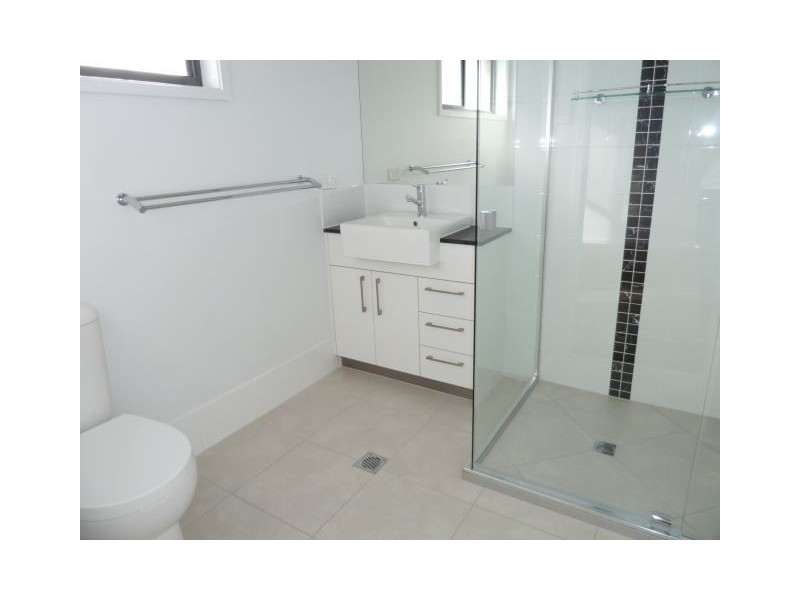 18 Maree Place, Redland Bay QLD 4165