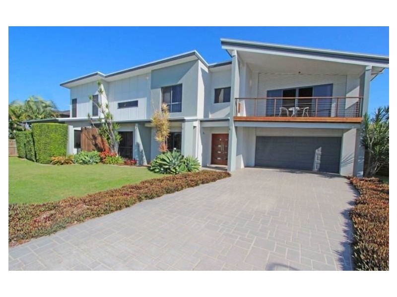 9 Saltwater Place, Redland Bay QLD 4165