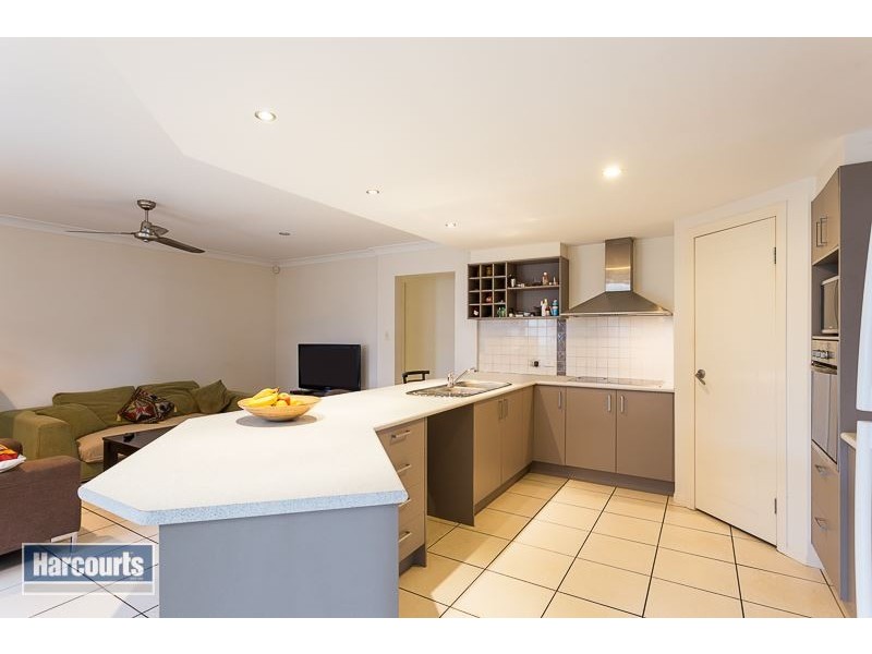 8 Poynter Street, Redland Bay QLD 4165