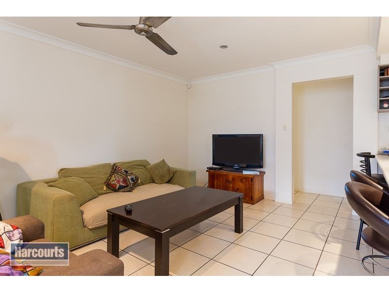 8 Poynter Street, Redland Bay QLD 4165