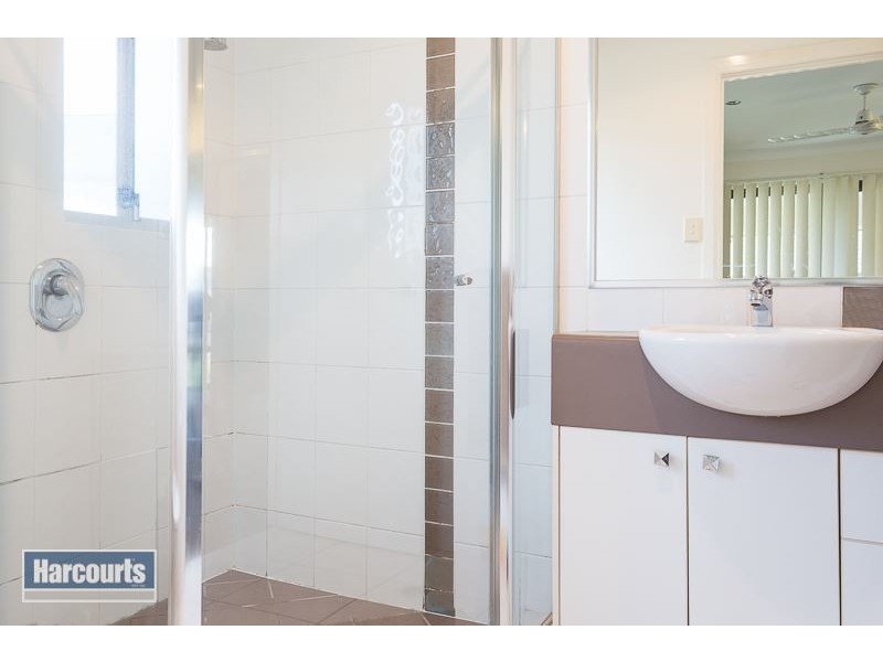 8 Poynter Street, Redland Bay QLD 4165