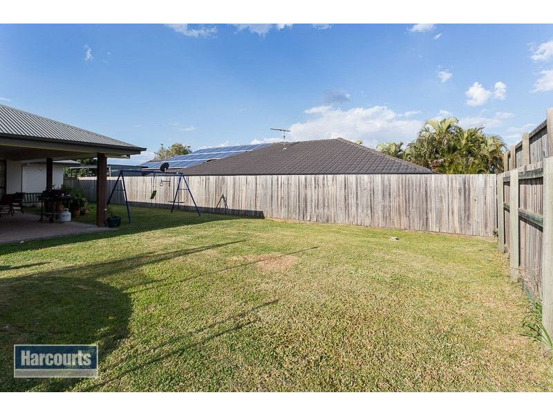 8 Poynter Street, Redland Bay QLD 4165