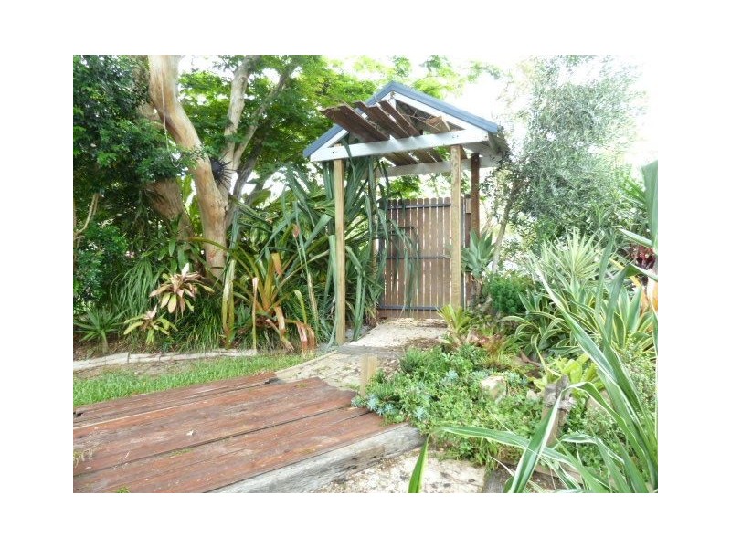 64 Coburg St East, Cleveland QLD 4163