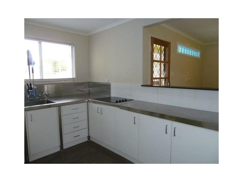 64 Coburg St East, Cleveland QLD 4163