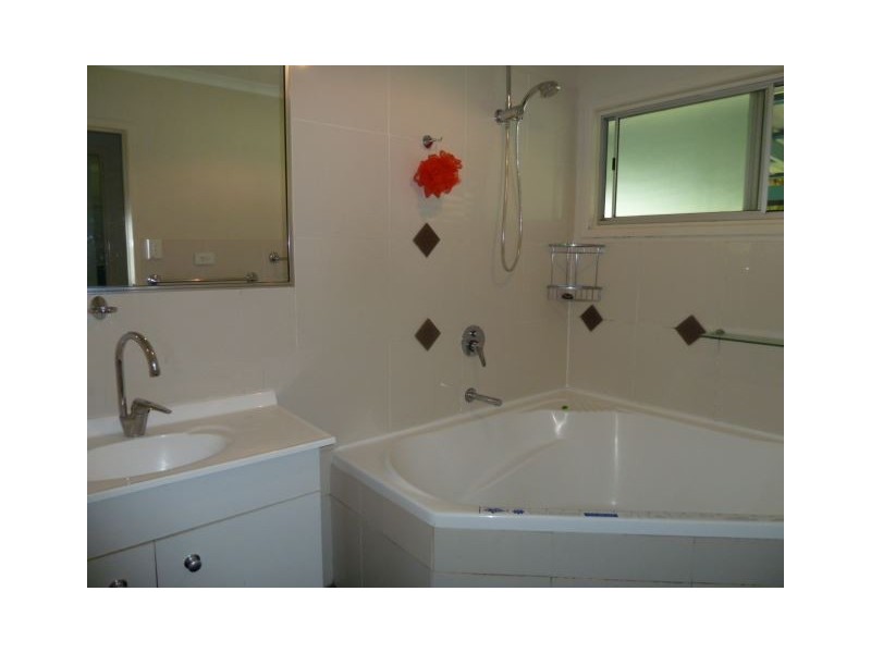 64 Coburg St East, Cleveland QLD 4163