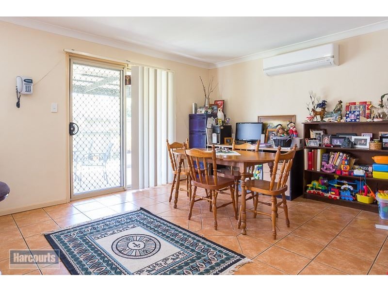 16 Spinnaker Circuit, Redland Bay QLD 4165