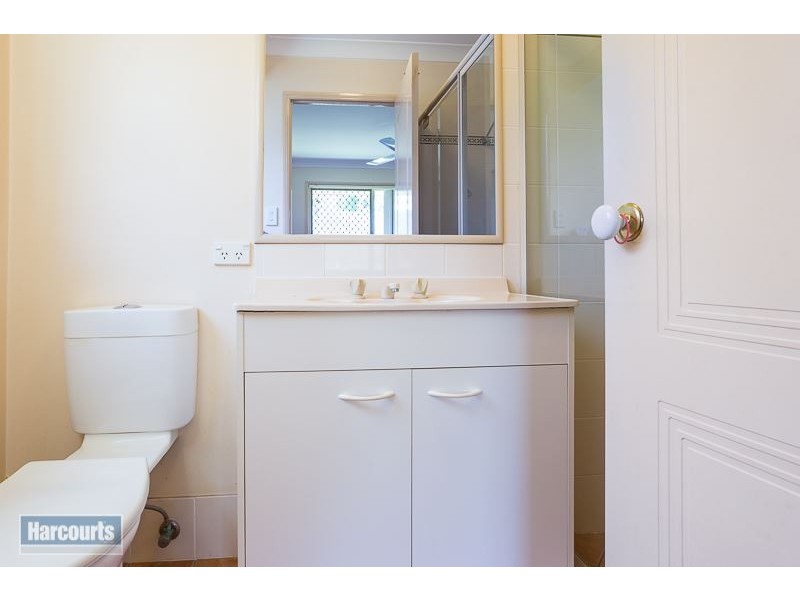 16 Spinnaker Circuit, Redland Bay QLD 4165