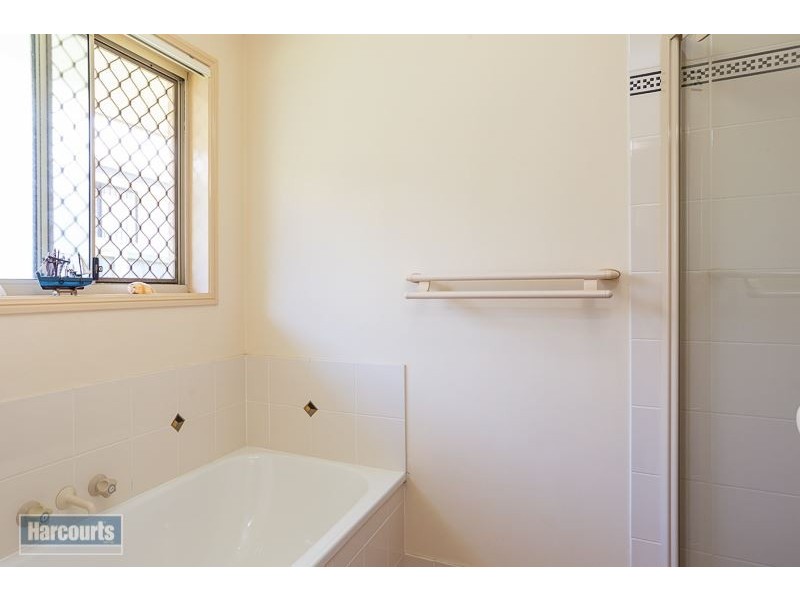 16 Spinnaker Circuit, Redland Bay QLD 4165