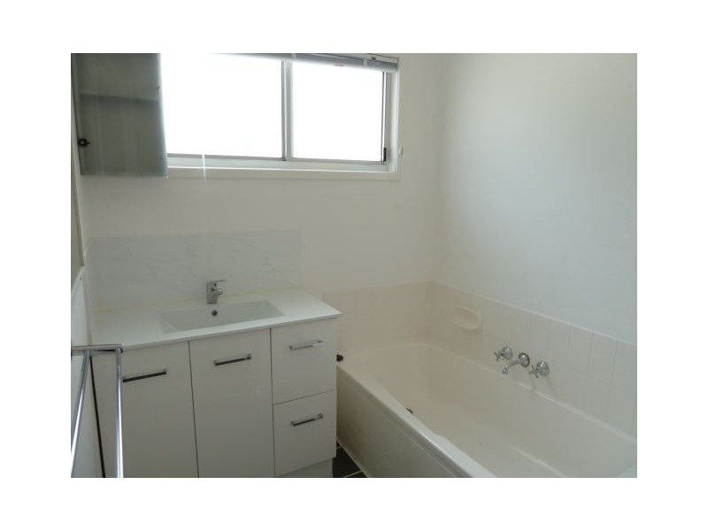 84 Benfer Road, Victoria Point QLD 4165