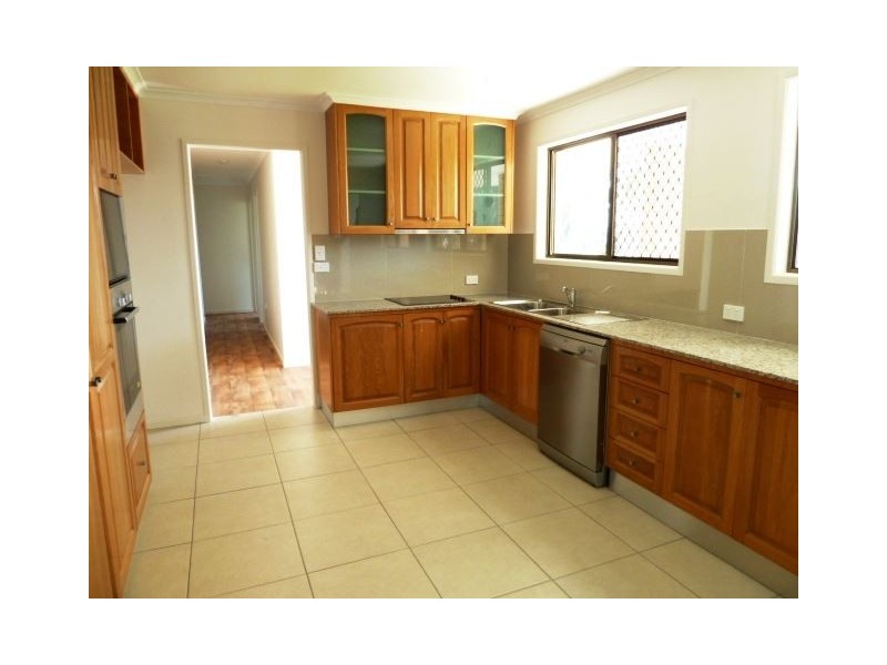 19 Moore Street, Victoria Point QLD 4165