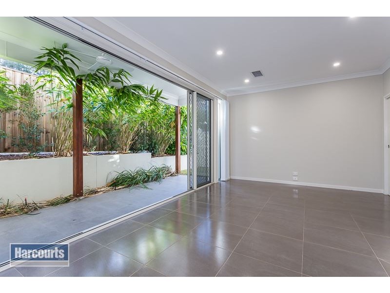 8/18 Bainbridge Street, Ormiston QLD 4160