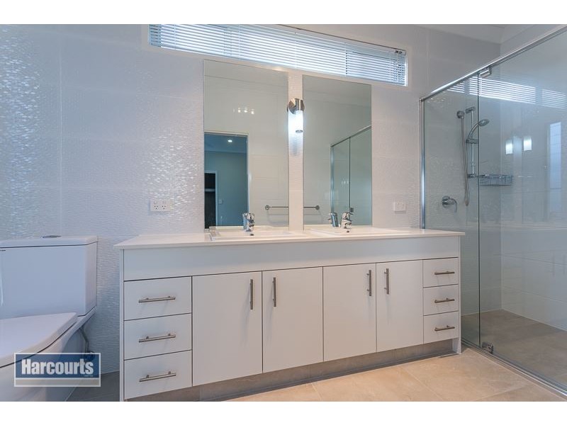 8/18 Bainbridge Street, Ormiston QLD 4160