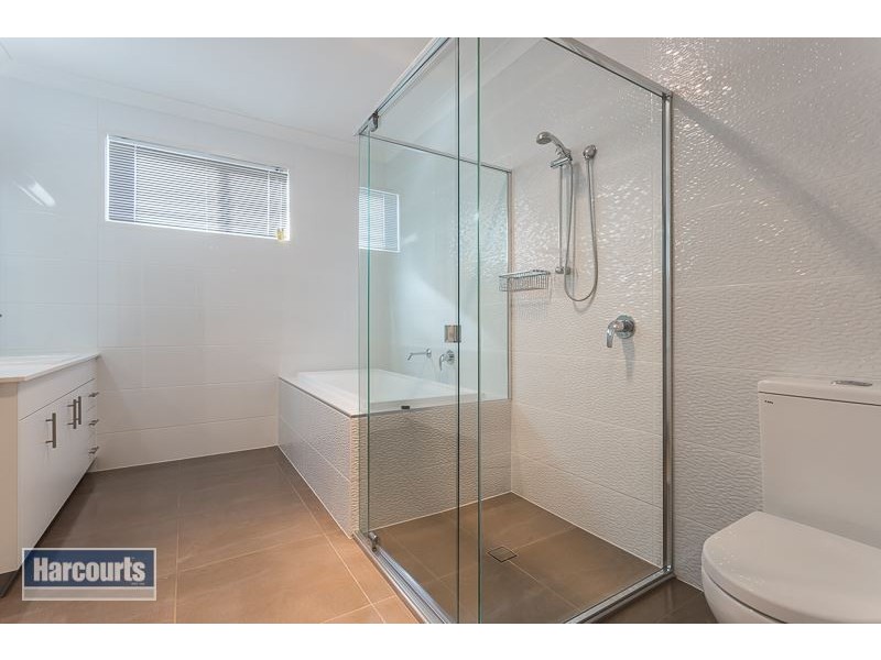 8/18 Bainbridge Street, Ormiston QLD 4160