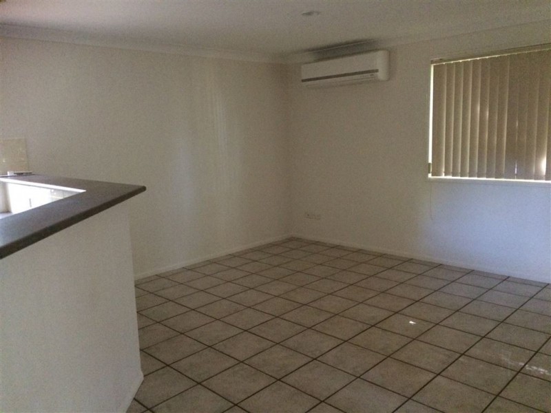 8 Trafalgar Street, Victoria Point QLD 4165