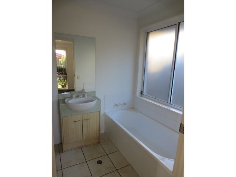 5 Doncaster Pl, Alexandra Hills QLD 4161